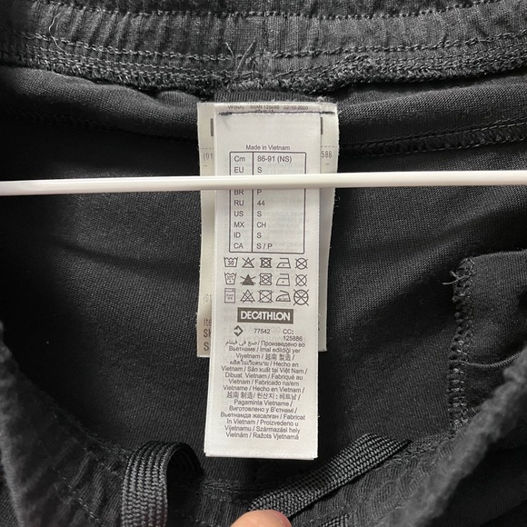 Decathlon Shorts - Picture 3 of 3